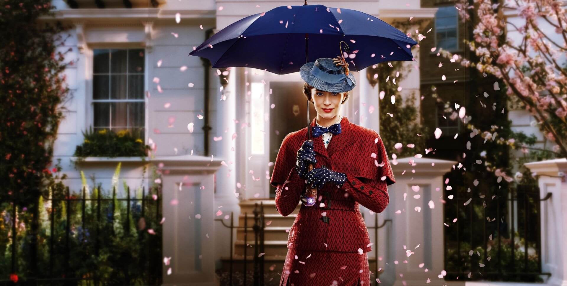 Image of Emily Blunt in an animation sequence for Mary Poppins Returns