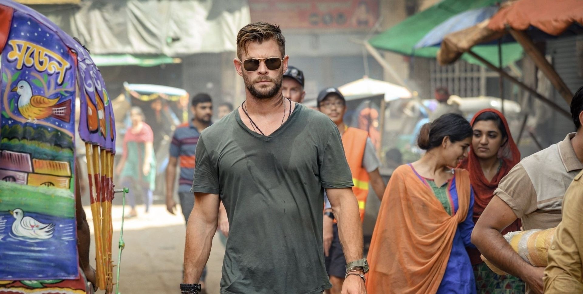 Image of Chris Hemsworth in Extraction [Netflix]