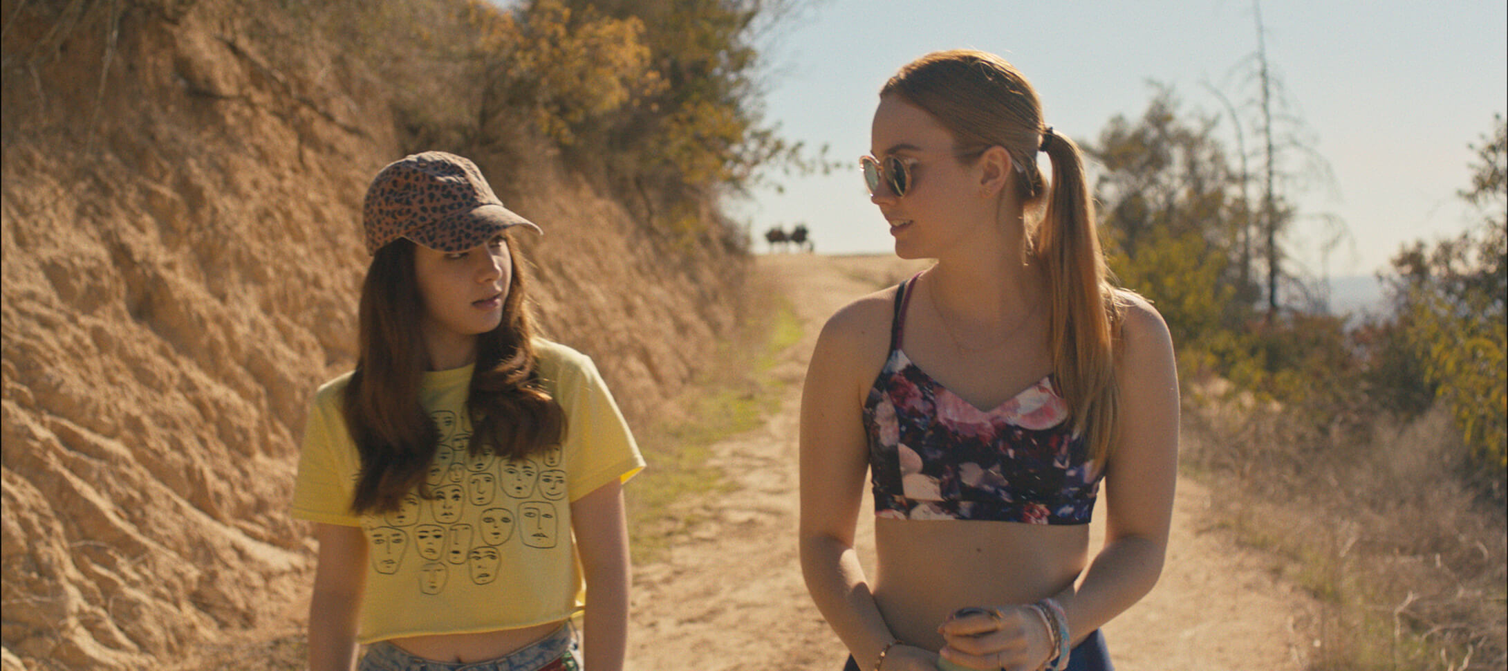 Still of Hannah Marks and Liana Liberato in Banana Split